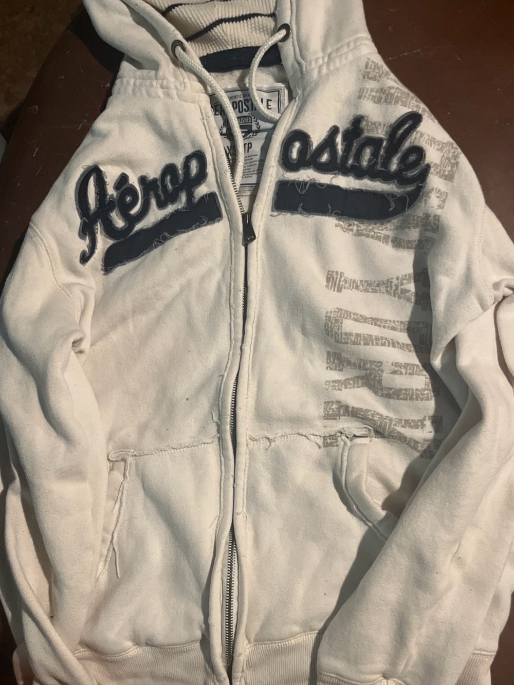Y2K Aeropostale Men's White Zip-Up Hoodie with Navy Script XS